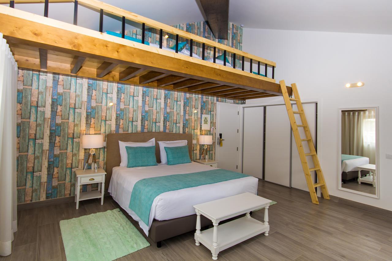 Family Room Mezzanine